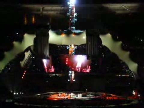 U2 paris : Where the streets have no name