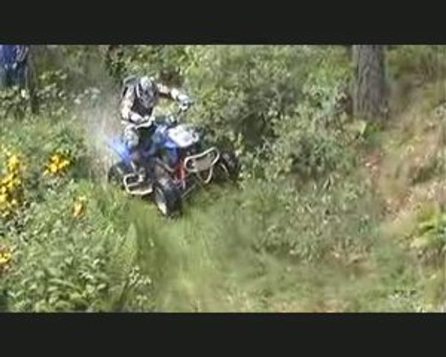 franchissement de rocher en quad