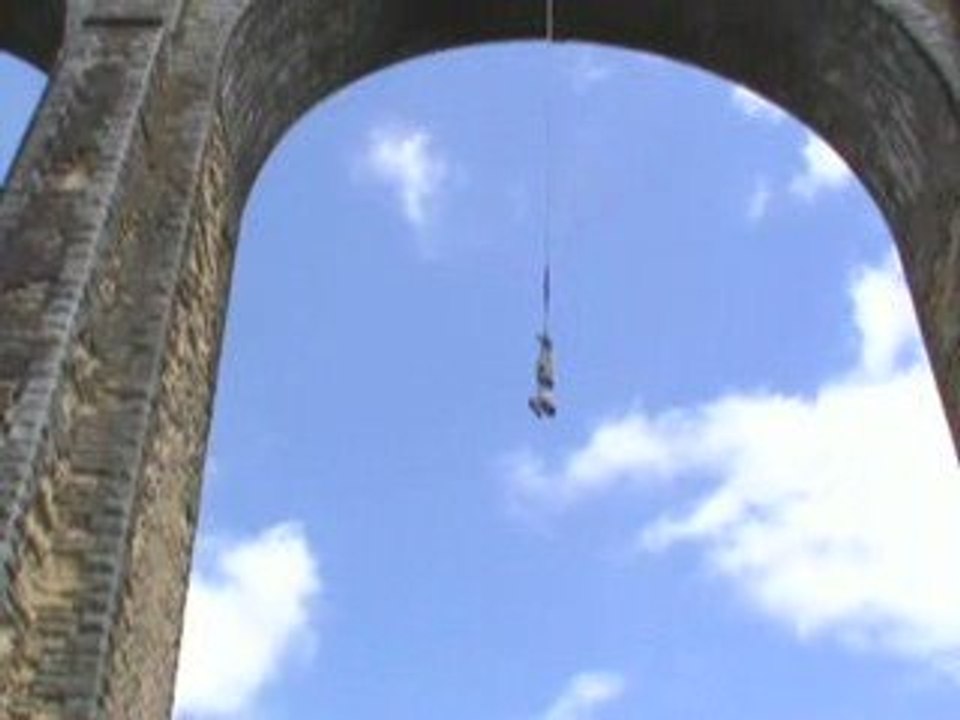 Saut a l'elastique 52m