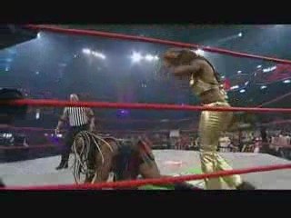 TNA 16/07/09 - Sojo Bolt vs. Awesome Kong