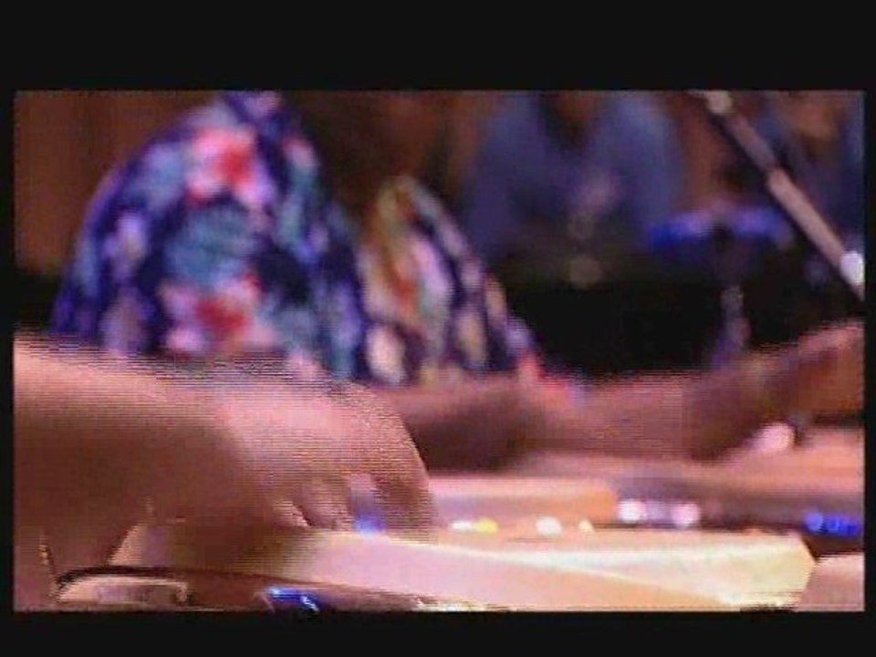 Giovanni Hidalgo, congas player, by Richard Bois