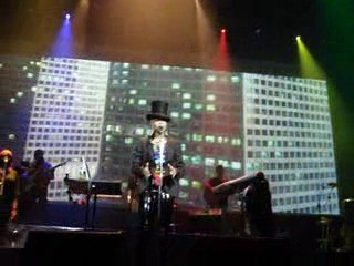 "otherside of the game" Erykah Badu (live Zénith 10.07.09)