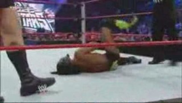 Superstars Kofi Kingston vs Big Show