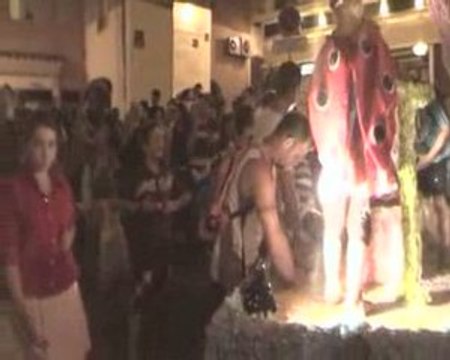 street bench-pluie de confétie sur ldv