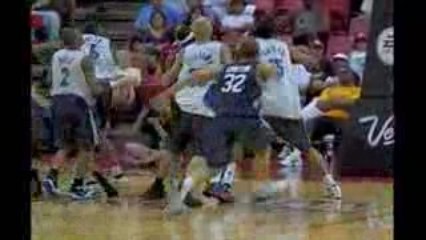 Blake Griffin follows his teammates miss perfectly with a po