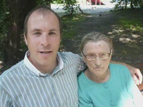 Dom Pomocy Społecznej Orzesze.Mariusz u babci Elfrydy .