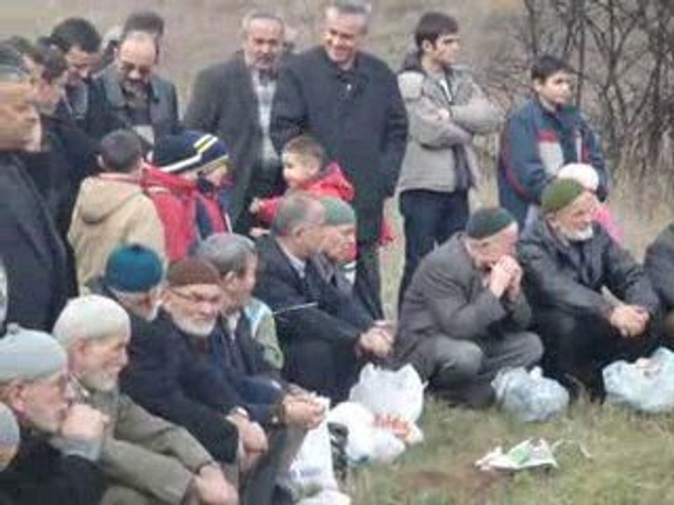 KADI KÖYÜ ARİFE GÜNÜ MEZARLIK ZİYARETİ