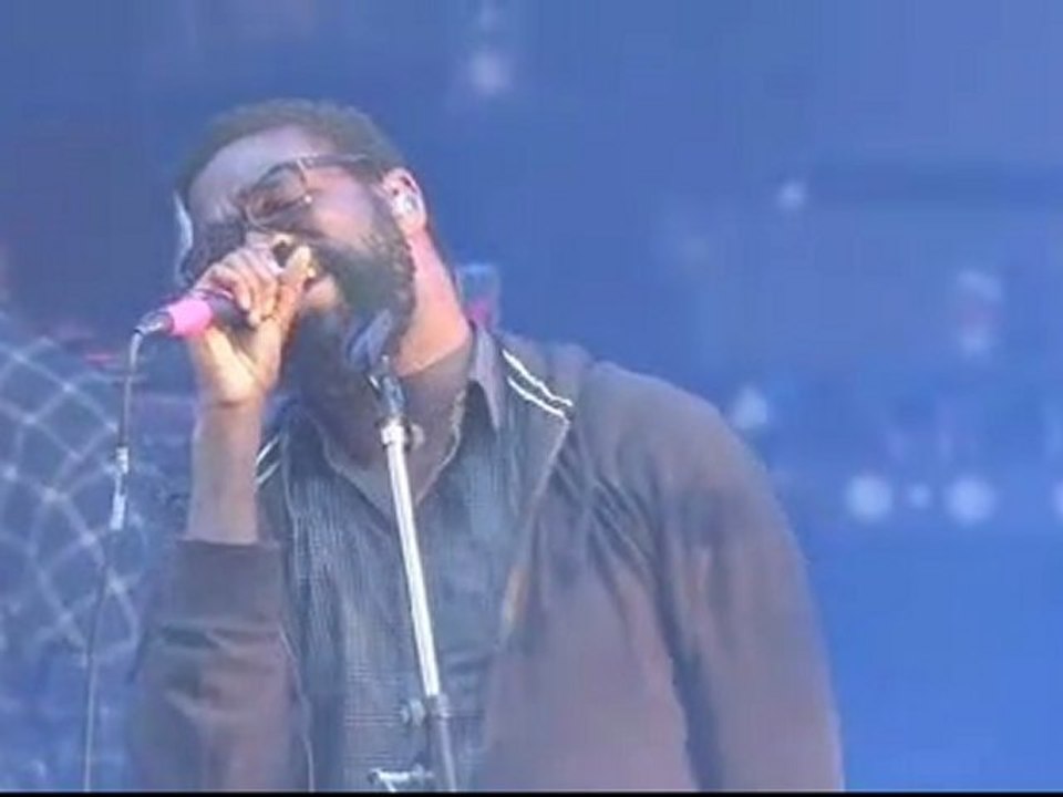 Tv On The Radio live Vieilles Charrues 2009