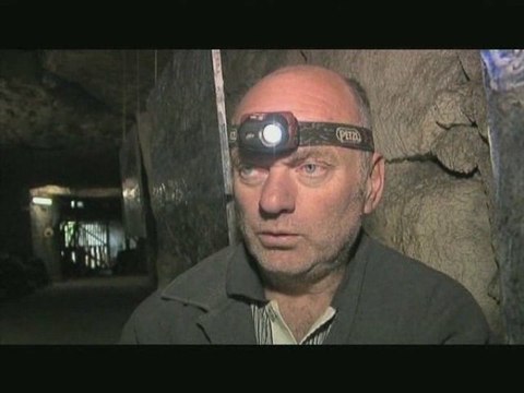 Un artiste-peintre dans les profondeurs d'Auvers-sur-Oise