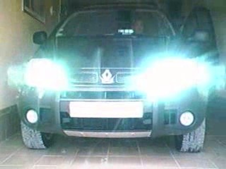 scénic RX4 feux bi-xénon et feux de jour(feux duirne a leds)