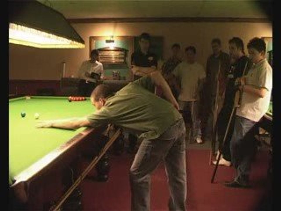 Snooker Coaching Nic Barrow with The Snooker Forum Stance 3