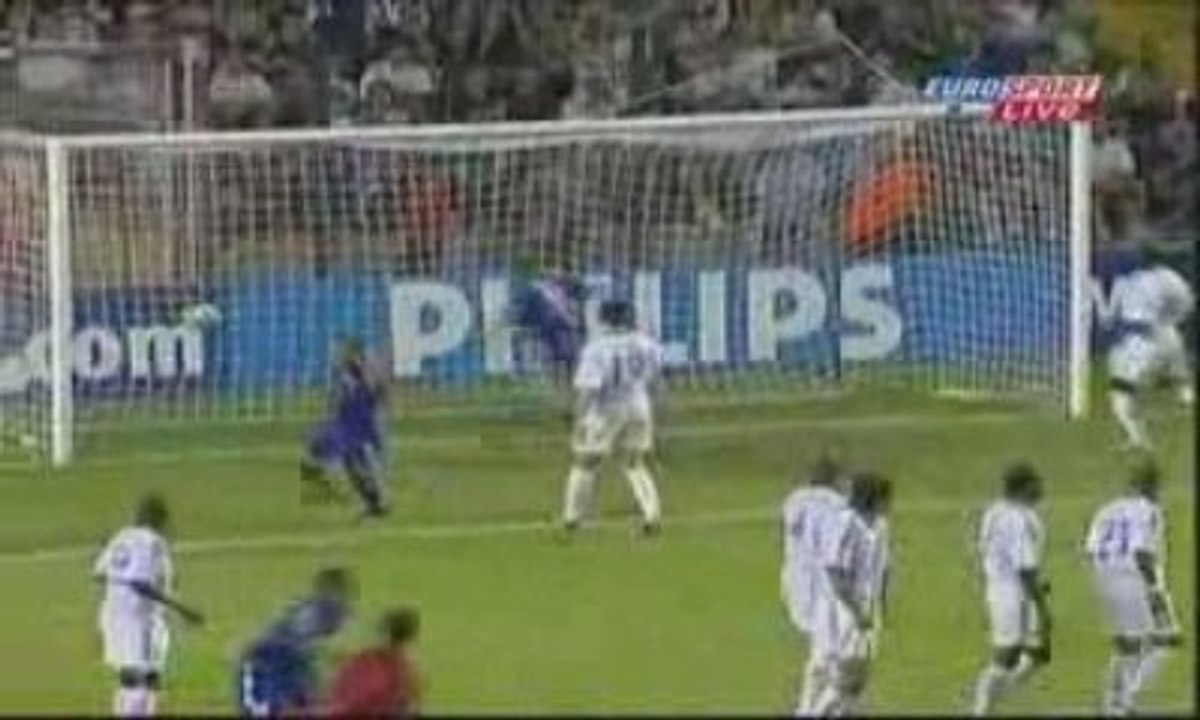 Coup-franc Nakamura - Japon vs France (2005)