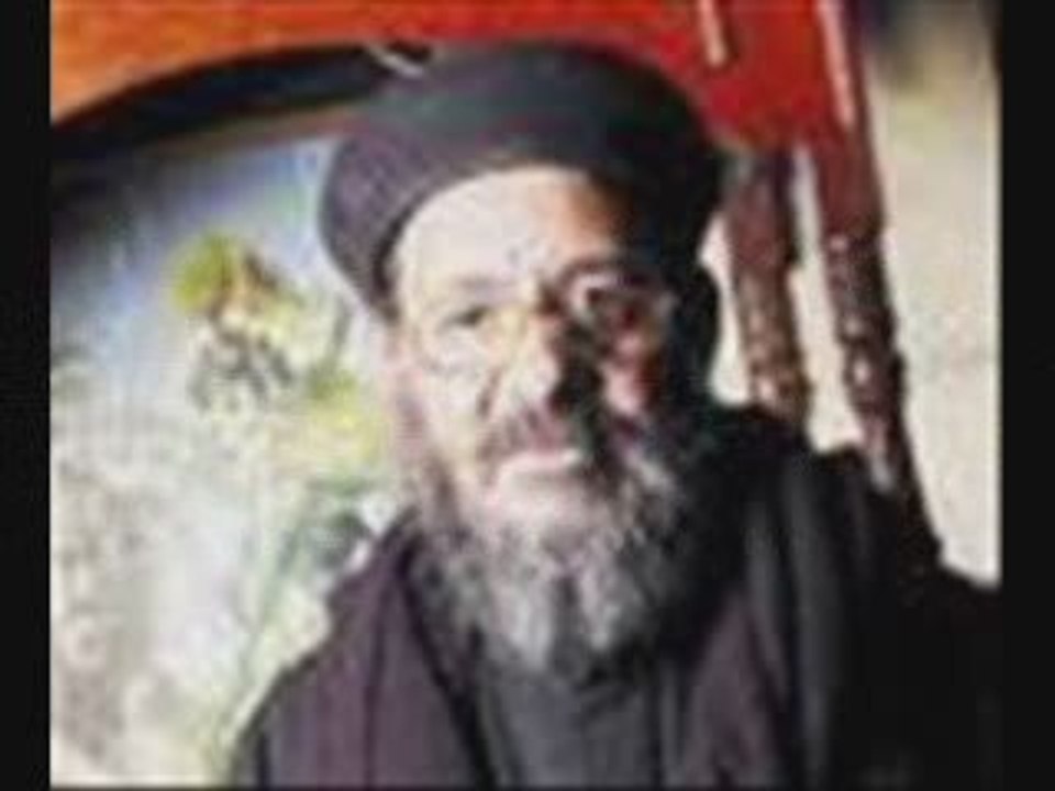 الطفله ياسمين والقمص عبدالمسيح بسيط