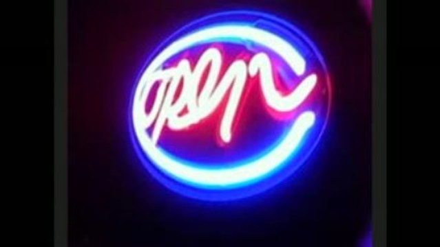 Mike Fresh and Zaytoven Making a Beat in studio