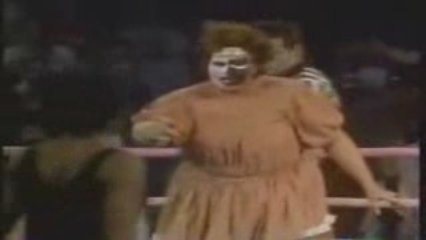 Big Bad Mama vs Justice (GLOW Wrestling)