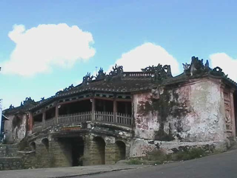 Hoi An. Japanese Bridge.