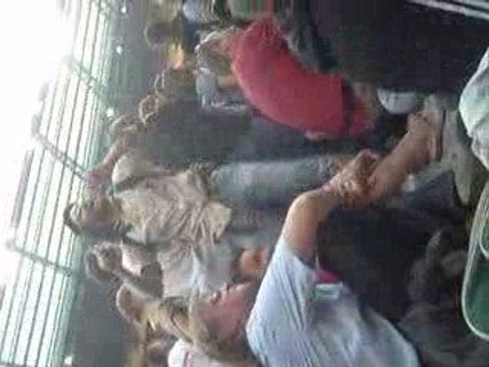 U2 - Stade de France - Alors qu'un homme se sentait bien...