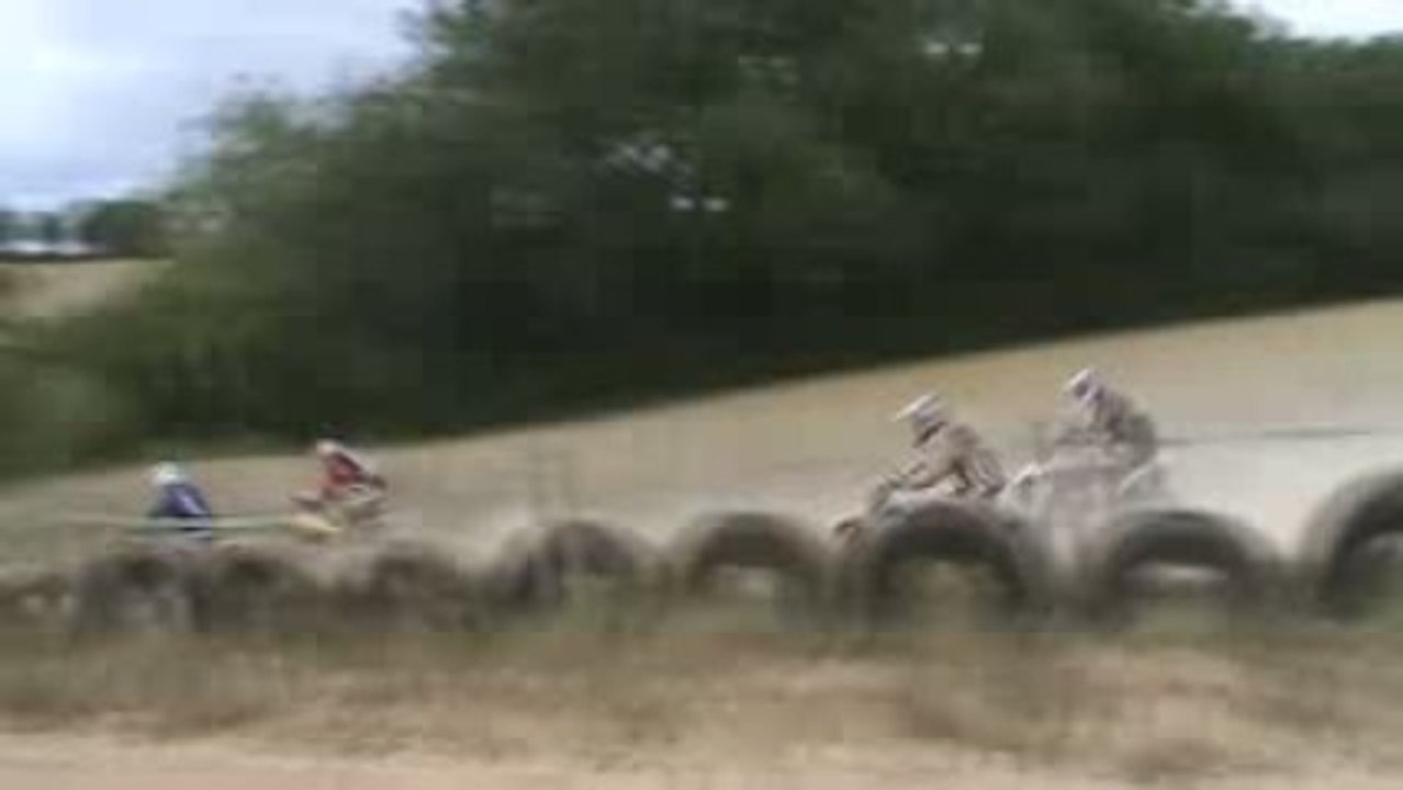 M2U00079