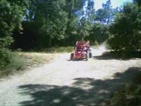 PHIL ET FRED EN BUGGY DANS LES CHEMINS DU GARD