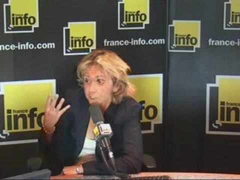 Frais illégaux: V. Pécresse répond à l'UNEF