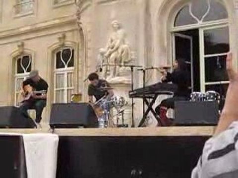 INA-ICH en concert (Ame armée version acoustique)