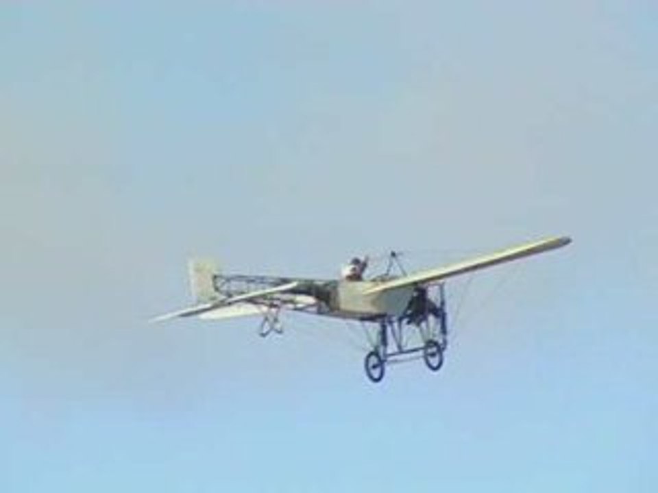 Traversée de la manche par le blériot XI. calaistv
