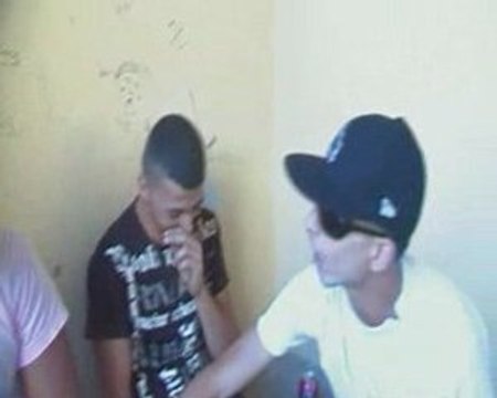 street bench-ce que pense les jeunes des voix de la meditera