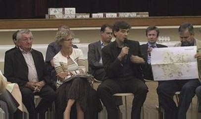 Réunion publique Givry - Arnaud MONTEBOURG