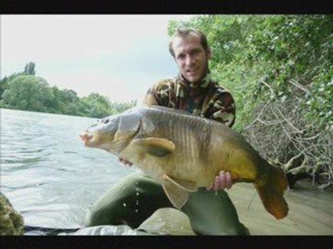 chaos dans les abysses ( carpe en seine avec maco capa )