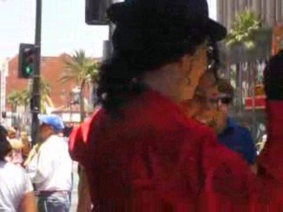 mickel Jackson pas mort !