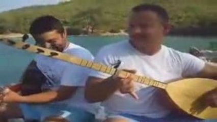 Özgür Seref - Artik Sevmecem Gari (2009) by Aluxton