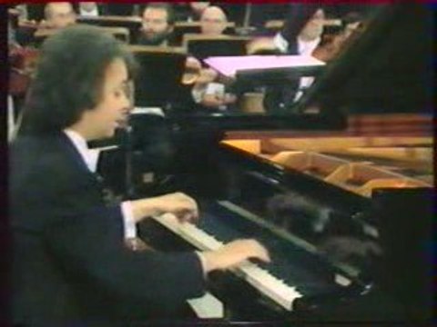 Katsaris, Beethoven, Concerto pour Piano N°1 2 eme mvt