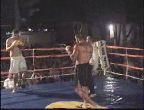 Dünya Kick Boks Şampiyonu Mehmet Özer Buca Turnuvası