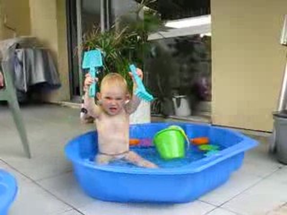 20_alexis dans sa piscine (1)