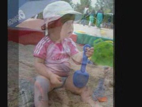 April a la plage d'Acheres