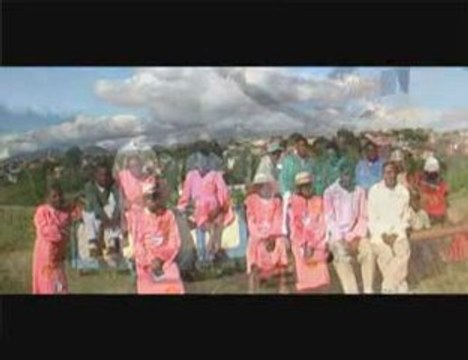 Saotra sy Dera ( Vol 8) - Jesosy mikaroka mpiasa vaovao