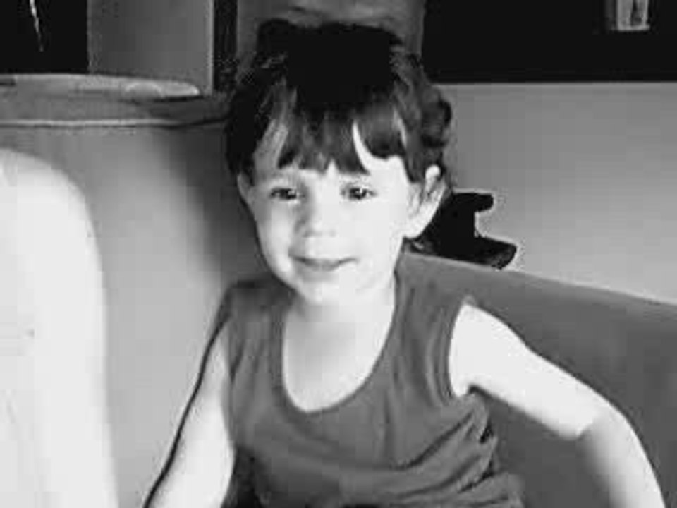 Arthur joue avec la webcam