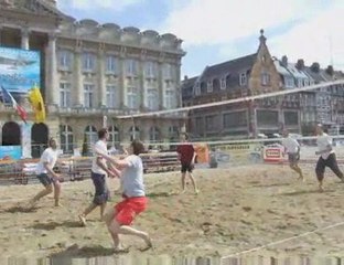 Beach-volley sur la grand'place de Cambrai