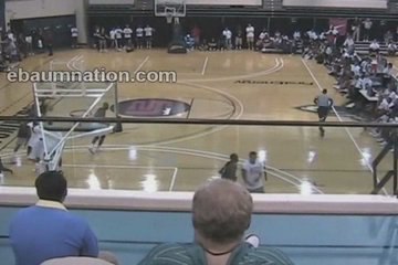 Jordan Crawford schaccia su Lebron