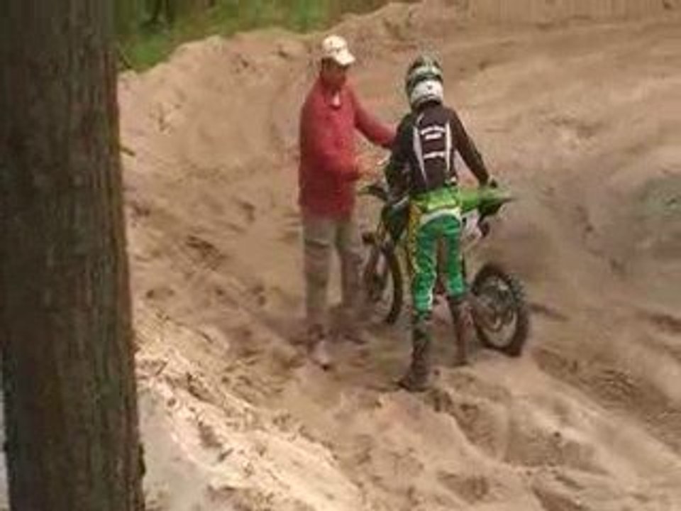 MOV030