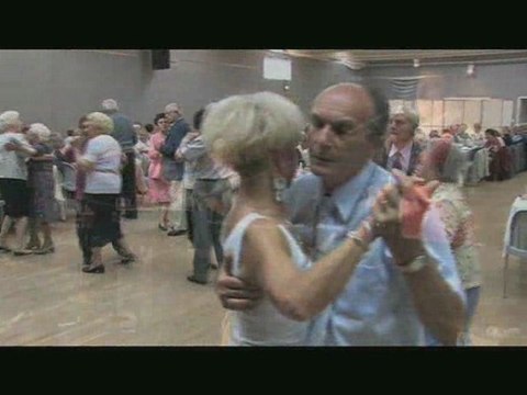 Repas des anciens et valse musette