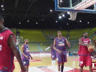 Tony Parker avant le Tournoi International de Strasbourg