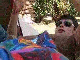 L'homme est un animal, qui s'occupe comme il peut.