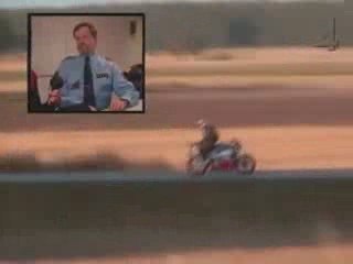 moto contre flics