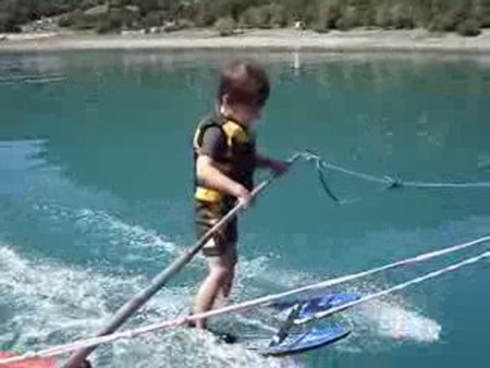 90720__Gauthier ski nautique