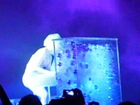 Lady Gaga @ Zürich Maag EventHall - Poker Face Acoustic (2)