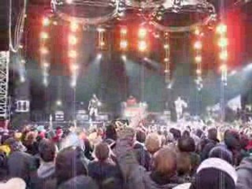 Dizzee Rascal - Stand up tall (live @ Splash 09)