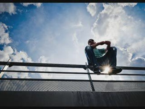 Benks Feat Daya - Tristement Bléssé