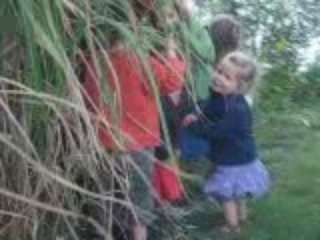 tata Adeline joue à cache-cache avec 5 enfants !