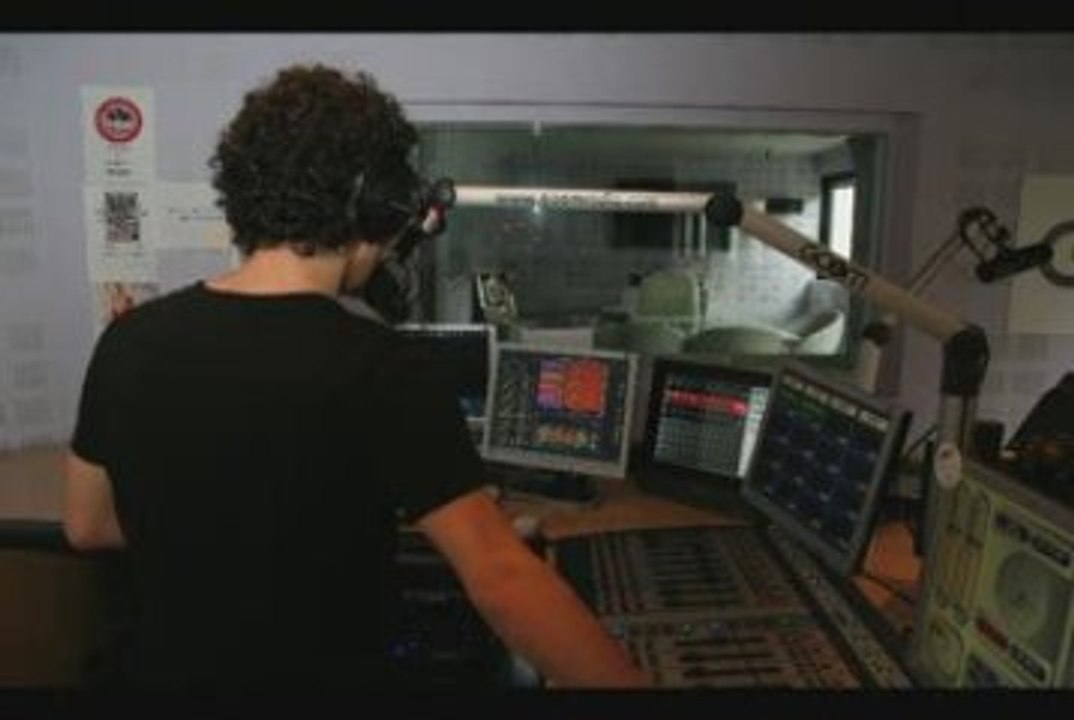 118 LES RENSEIGNEMENTS by dams goom - DEMANDE EN MARIAGE